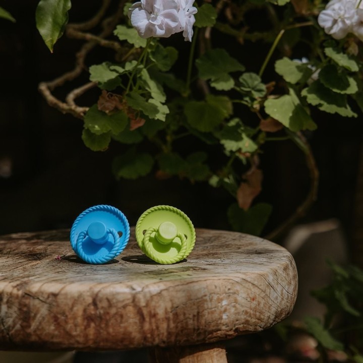 SILICONE PACIFIER BLOCK 2 PACK ROPE WATERFALL/RAINFOR. 6+