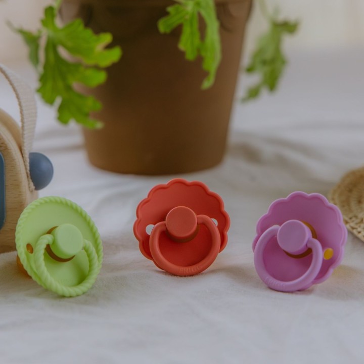 SILICONE PACIFIER BLOCK 2 PACK ROPE GREEN TEA/OLIVE 6+