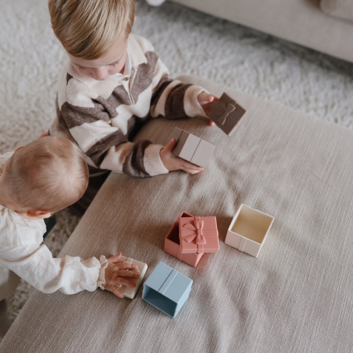 PACK 4 PZAS. REGALOS SOLID MULTI 7x7x7 CM